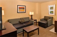 Фото Holiday Inn Express Sacramento Airport Woodland, an Ihg Hotel