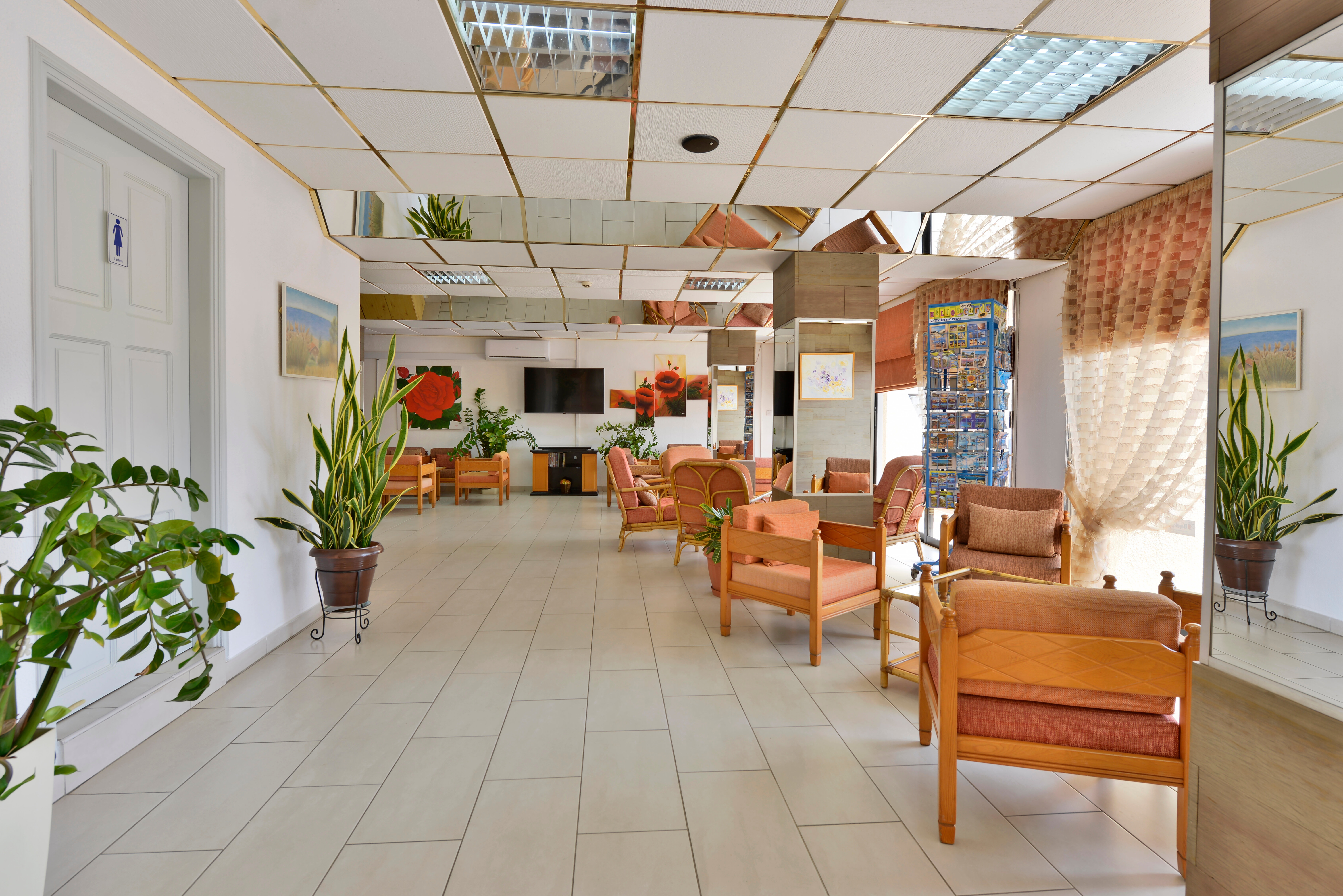 Фото Апартаменты Napa Prince Hotel