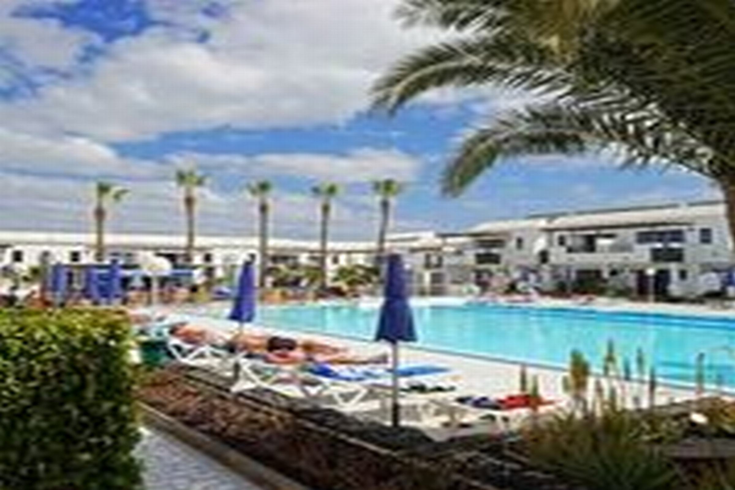 Фото Apartamentos Plaza Azul