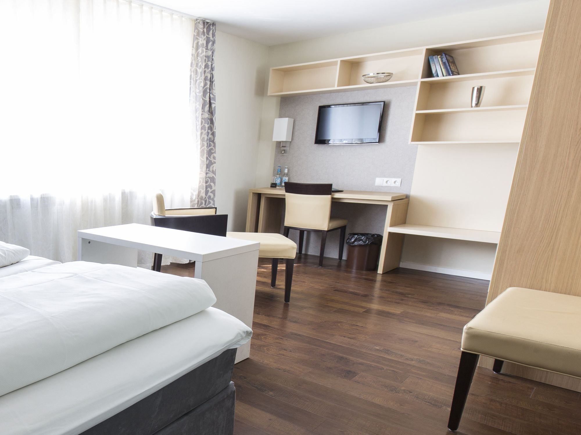 Фото Bonnox Boardinghouse & Hotel