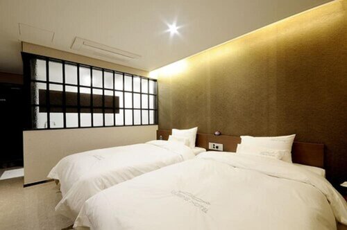Гостиница Queens Hotel Seomyeon Busan в Пусане