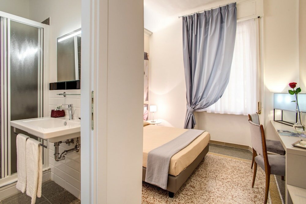 Фото Roma In Una Stanza Guest House