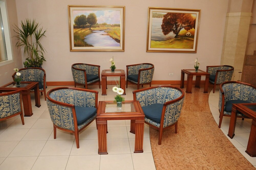 Фото InterTower Hotel