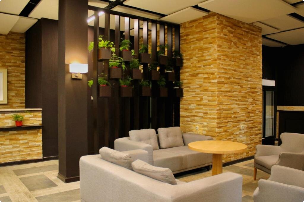 Фото Edelweiss Hotel