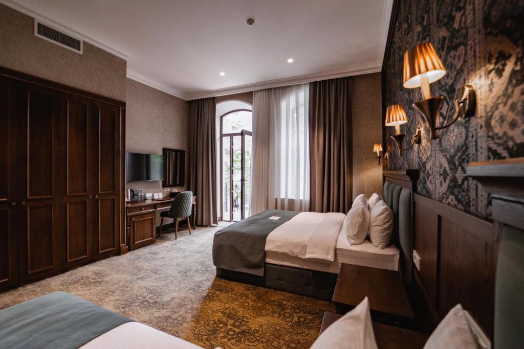 Фото Midway Baku Hotel