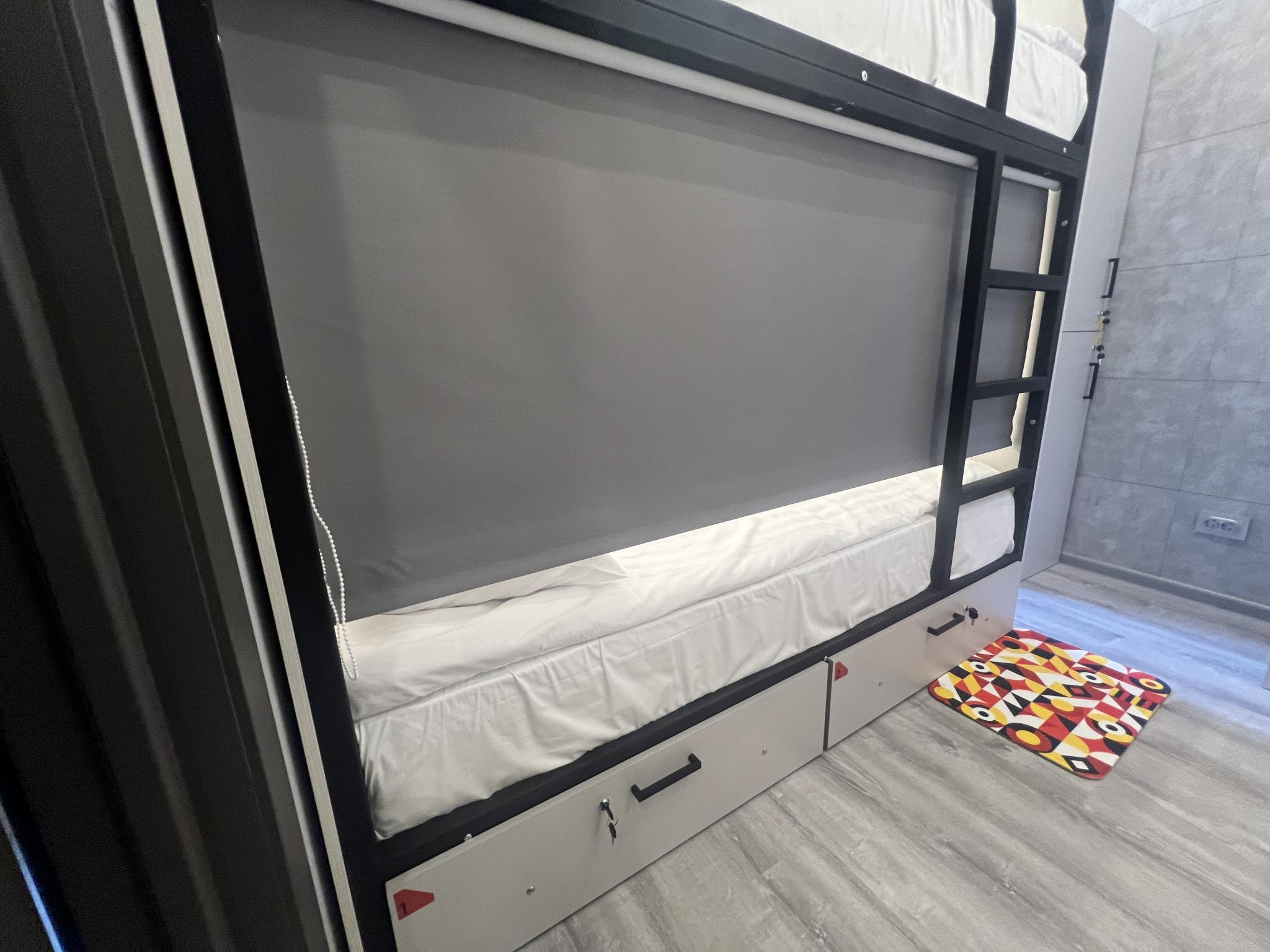 Фото В центре