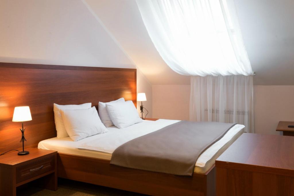 Фото отеля 2