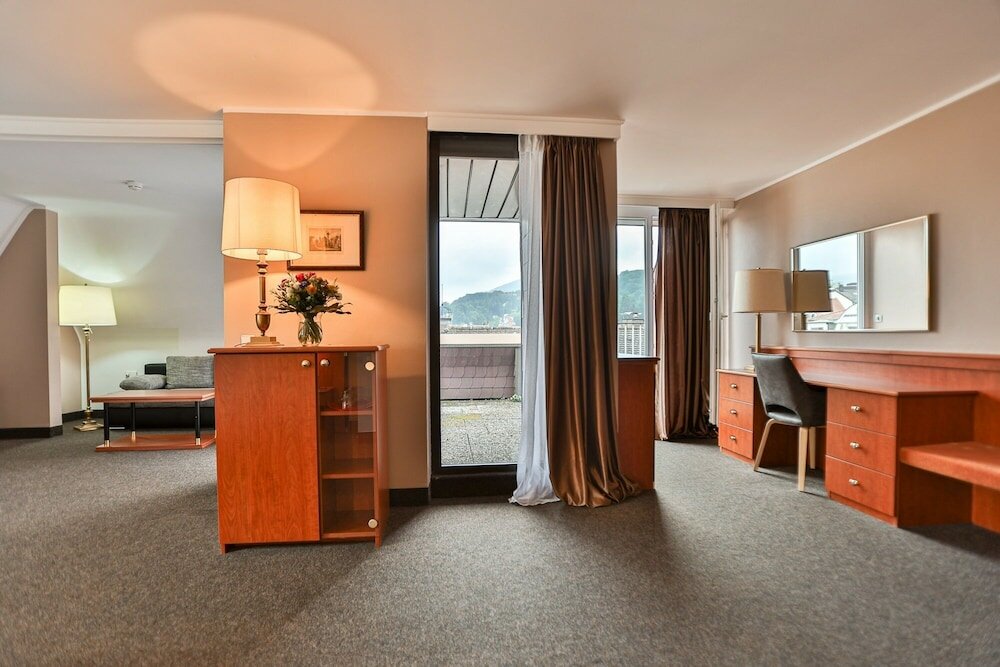 Фото Hotel Quellenhof