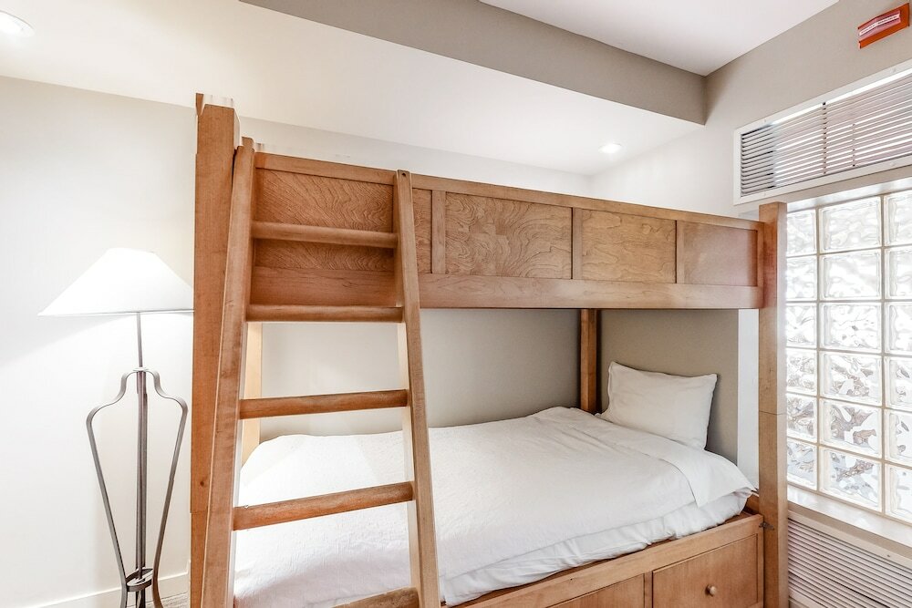 Фото Whistler Peak Lodge