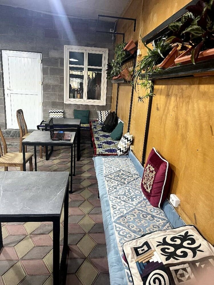 Фото Family Guest House & Hostel