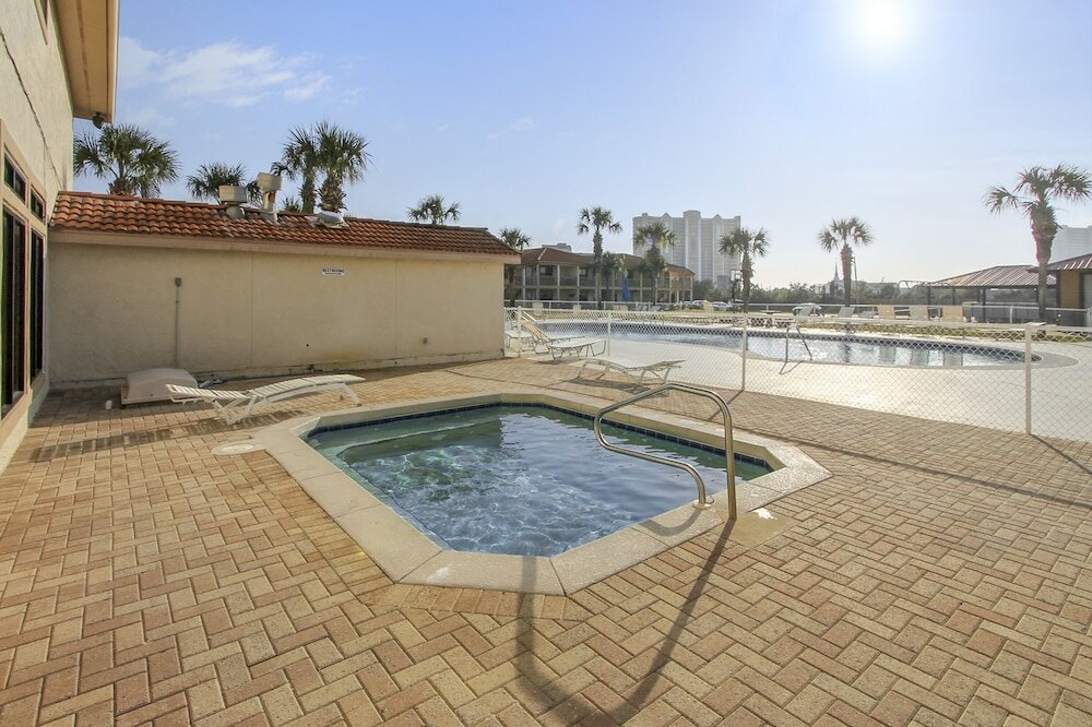 Фото Flip Flop Inn by Book That Condo