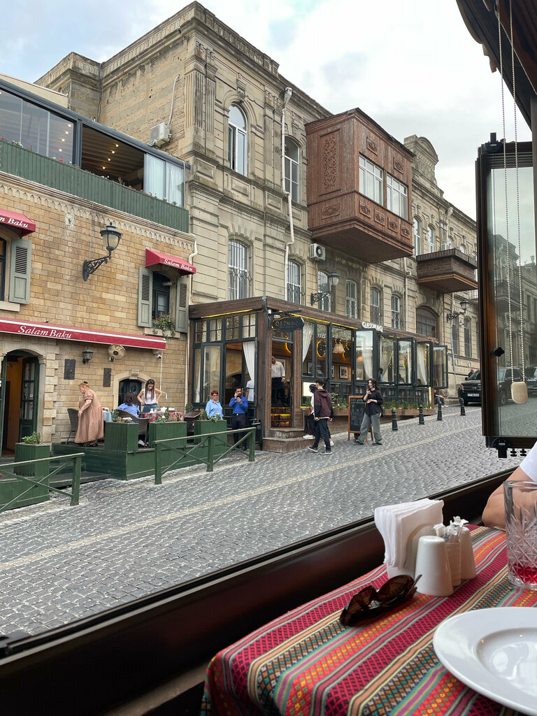 Restoran Sehirli Tendir, Bakı, foto