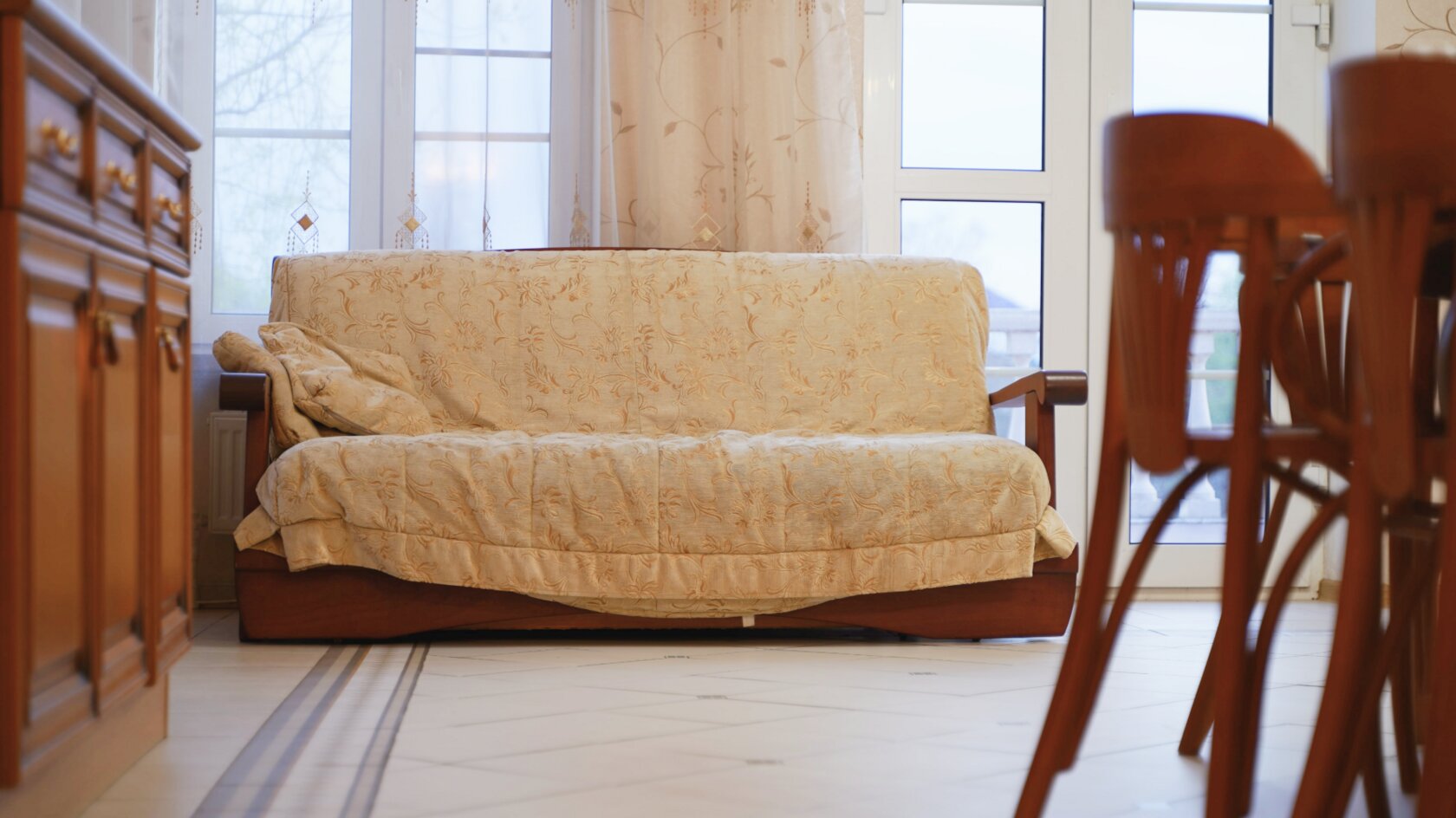 Фото Tony Wake Светлый