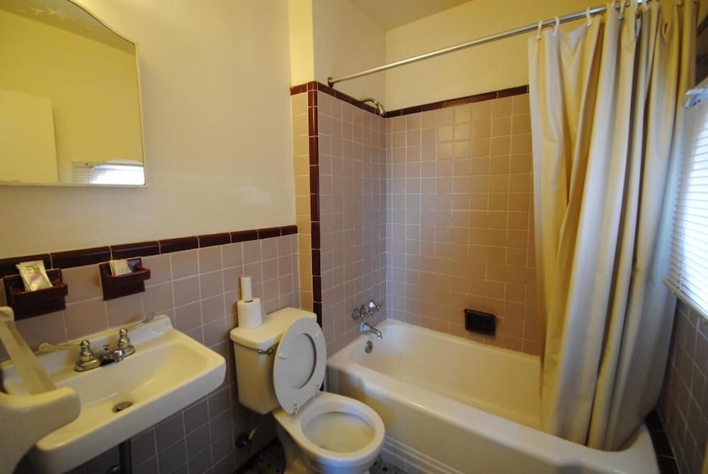 Фото Lee High Inn