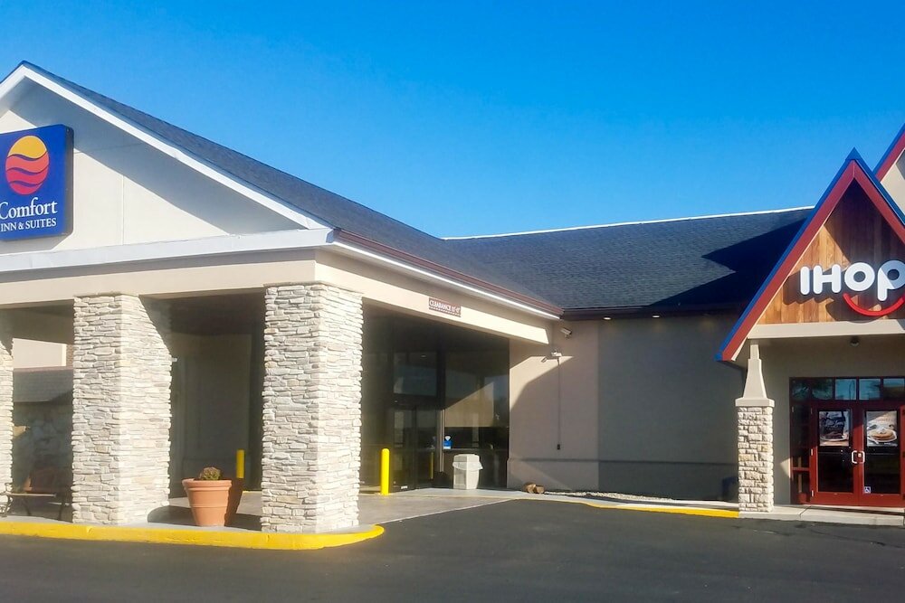 Фото Comfort Inn & Suites Aberdeen near Apg