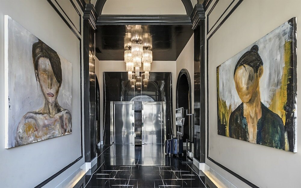 Фото The Glam Hotel