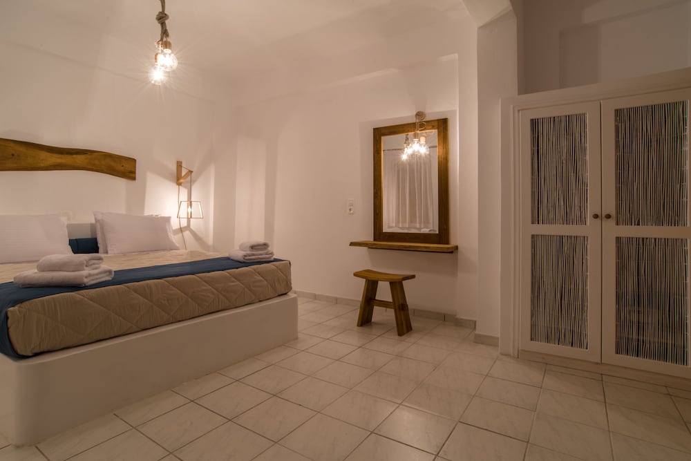 Фото Santorini Crystal Blue Boutique Hotel