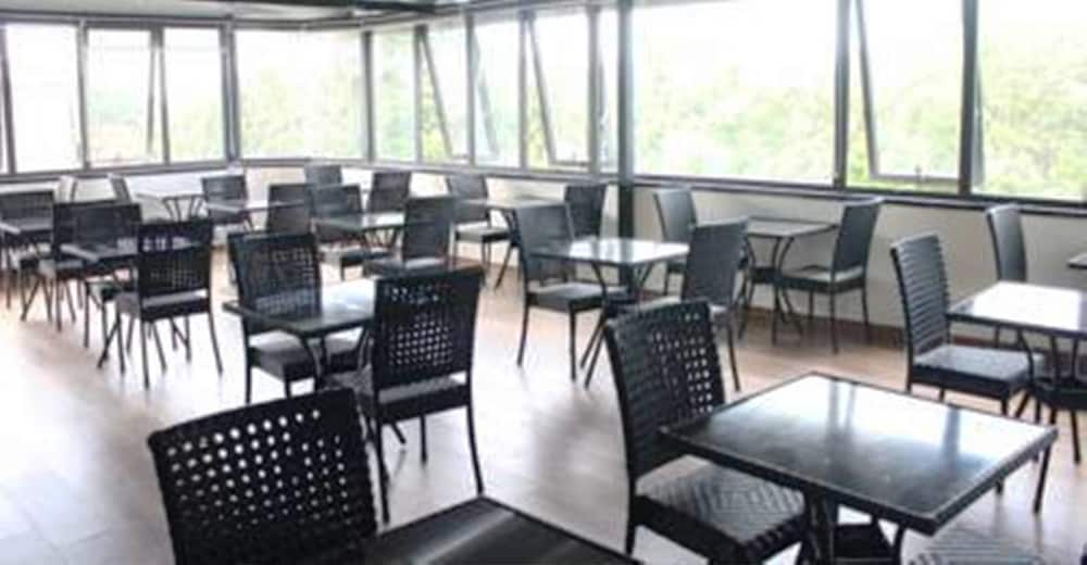 Фото Sakura Hotel 3