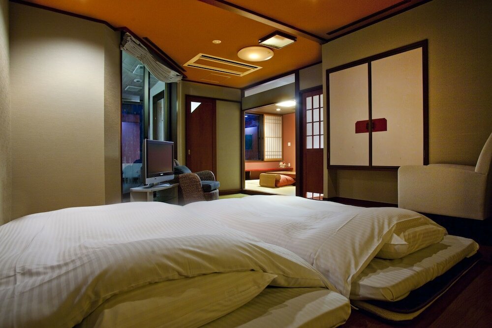 Фото Yamanaka Onsen Ohanami Kyubei