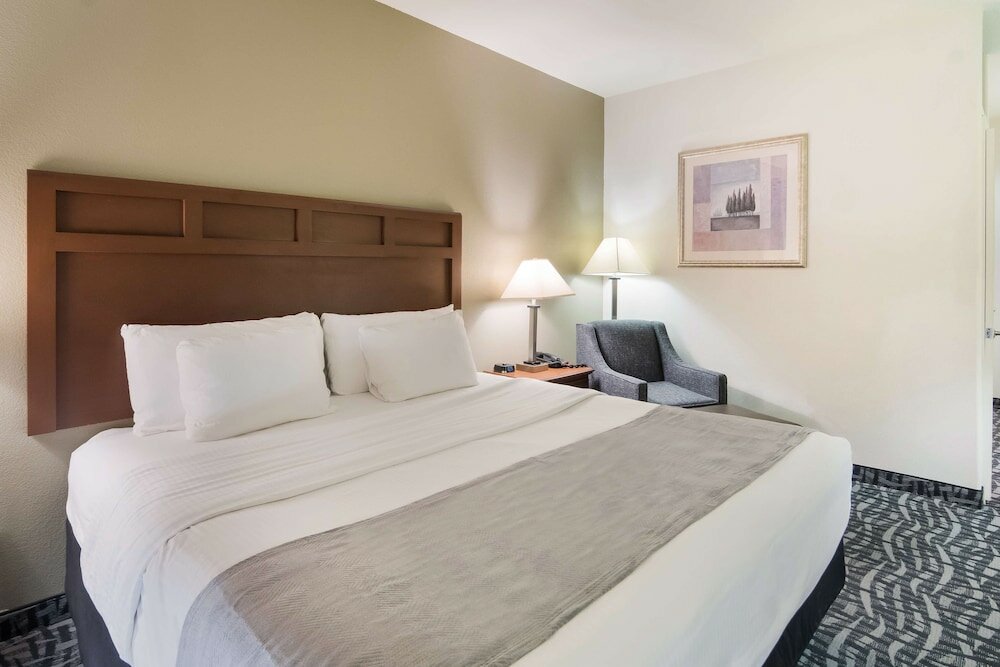 Фото Best Western Comanche Inn