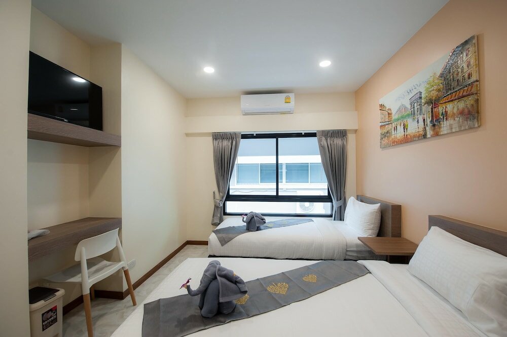 Фото The Moon Night Hotel