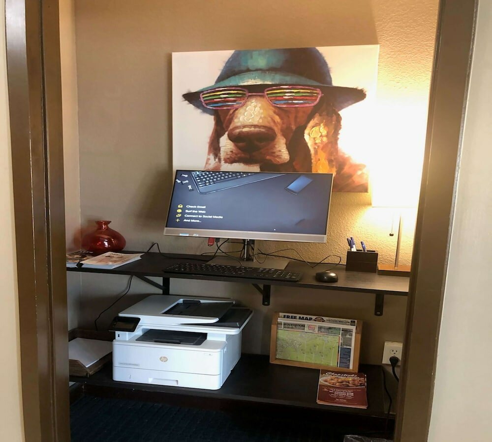 Фото Sonesta Simply Suites Detroit Ann Arbor