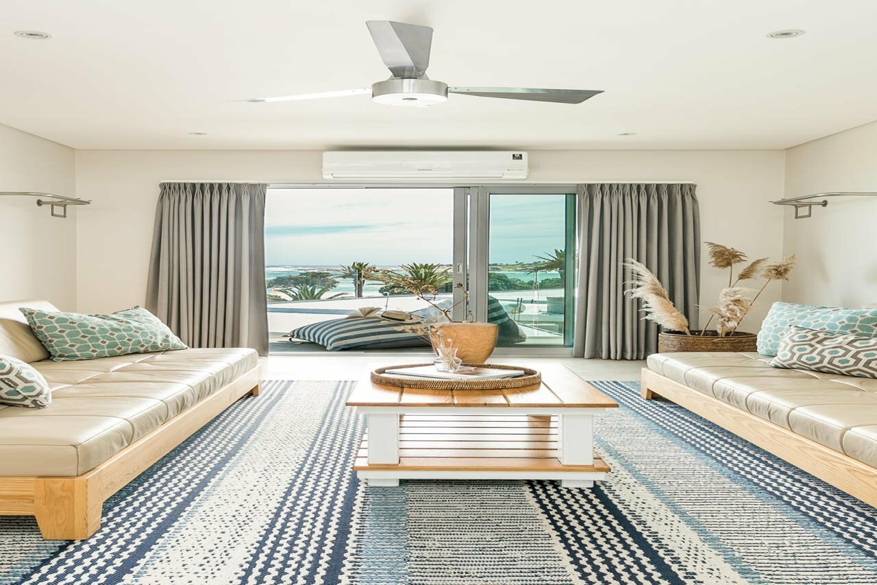 Фото Camps Bay Village