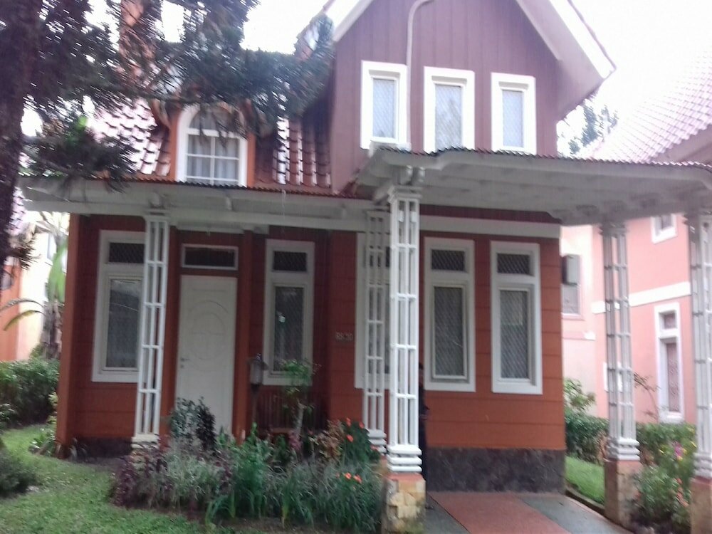 Фото Villa Kota Bunga Aster