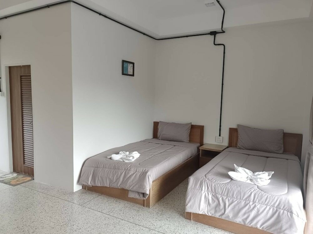 Фото Bang Saphan Resort Hotel