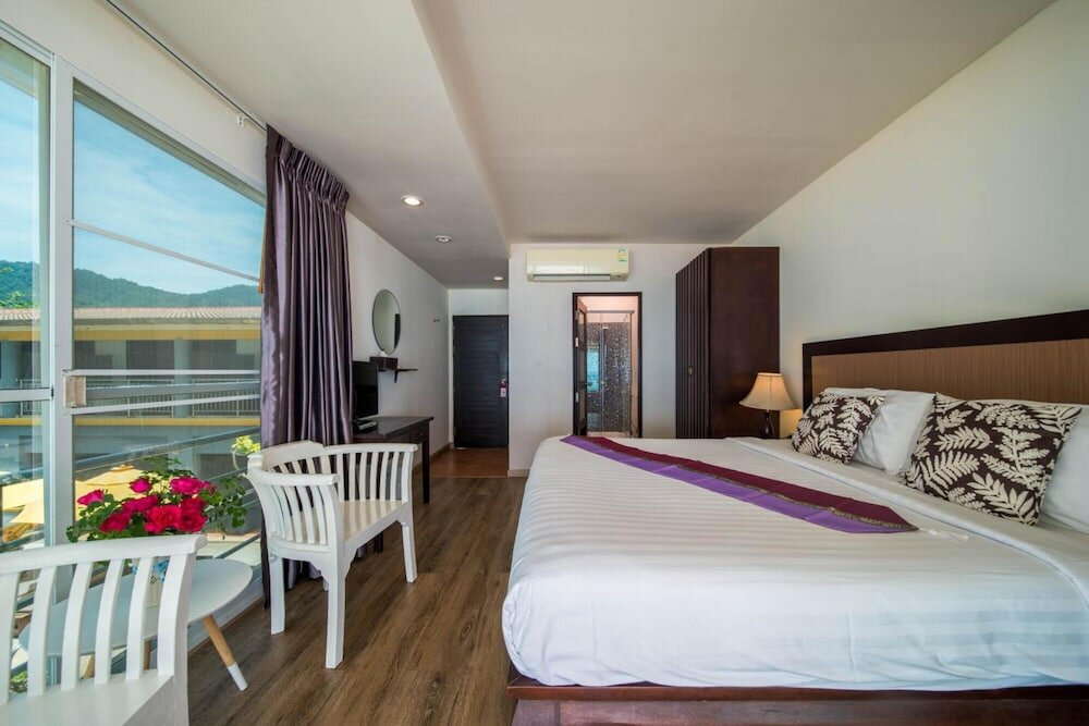 Фото Kamala Beachfront Apartment