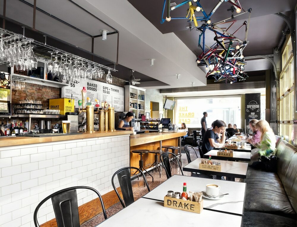 Фото The Drake Hotel