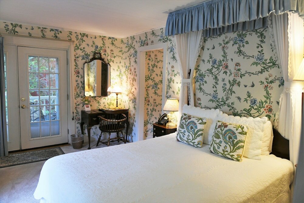 Фото Fairville Inn