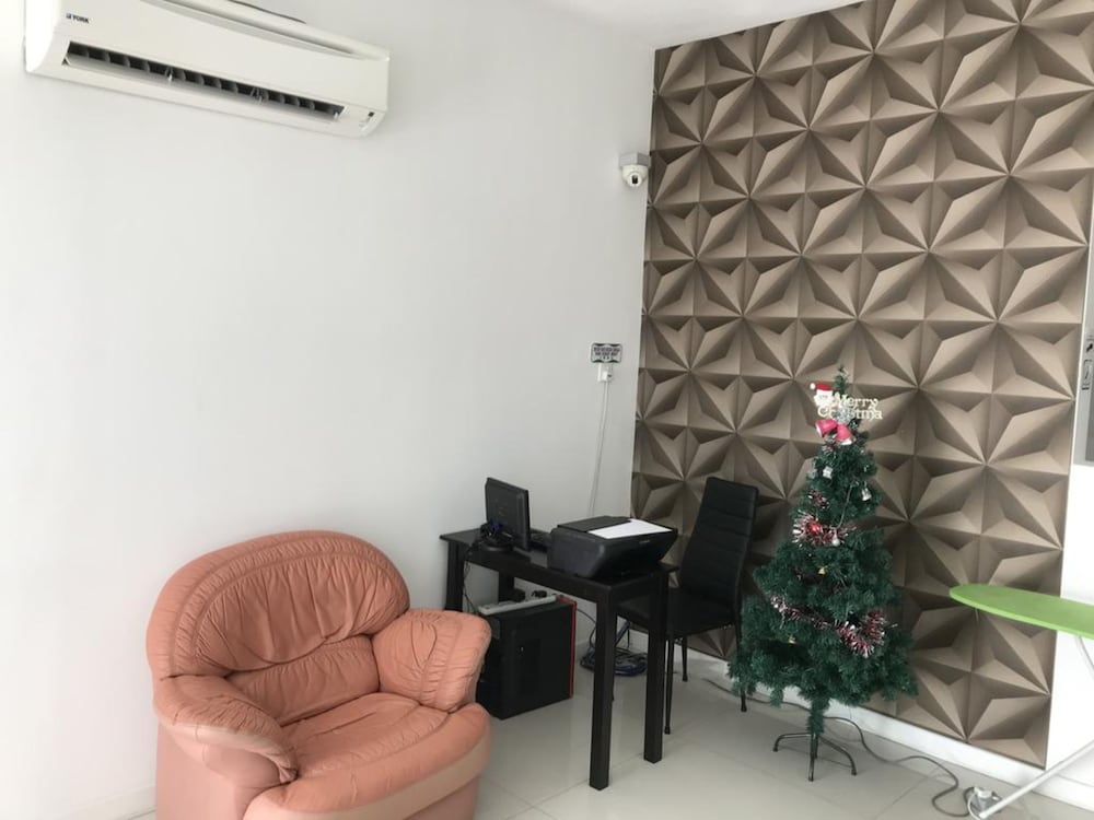 Фото Island Hostel