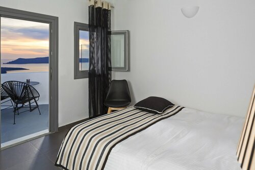 Гостиница Aroma Suites в Фире