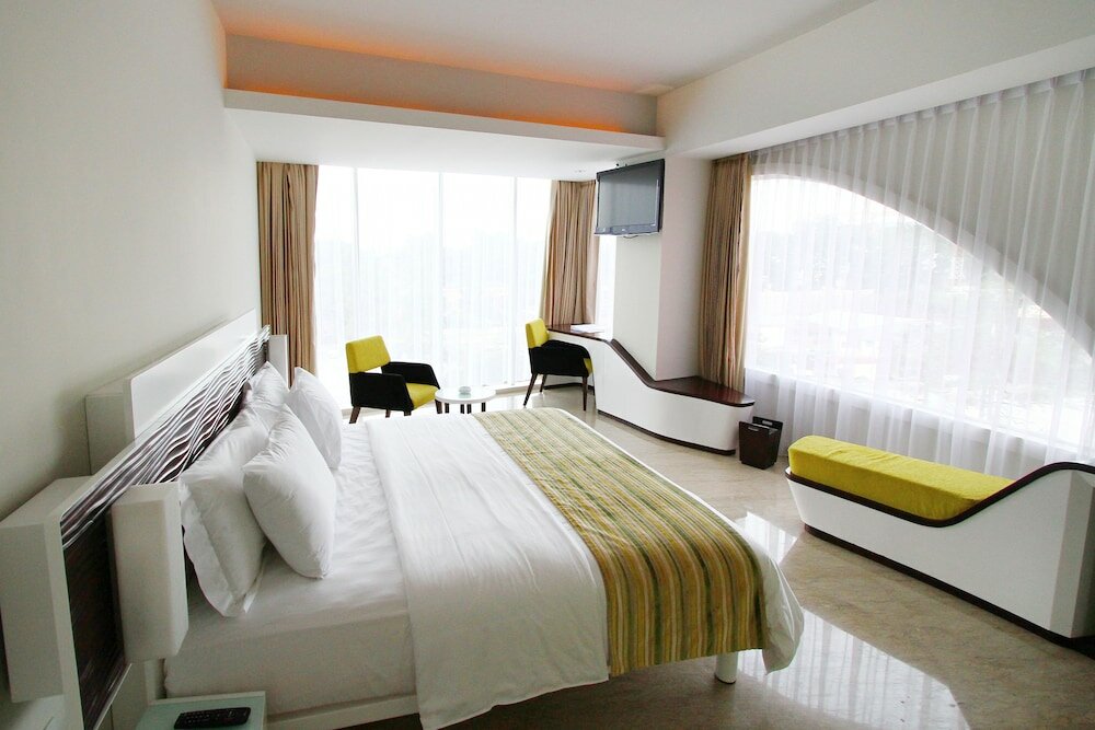 Фото Sensa Hotel