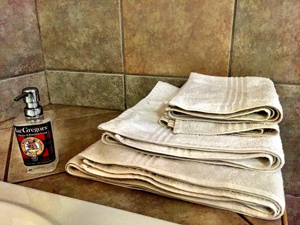 Фото MacGregors Guest House