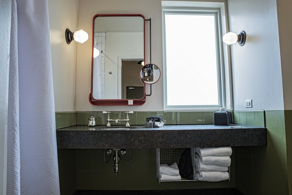 Фото Cotton Court Hotel