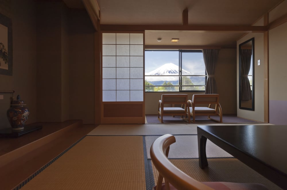 Фото Ooike Hotel