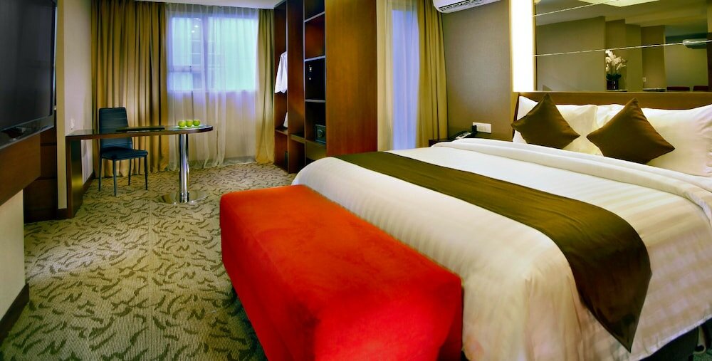 Фото Aston Pluit Hotel & Residence