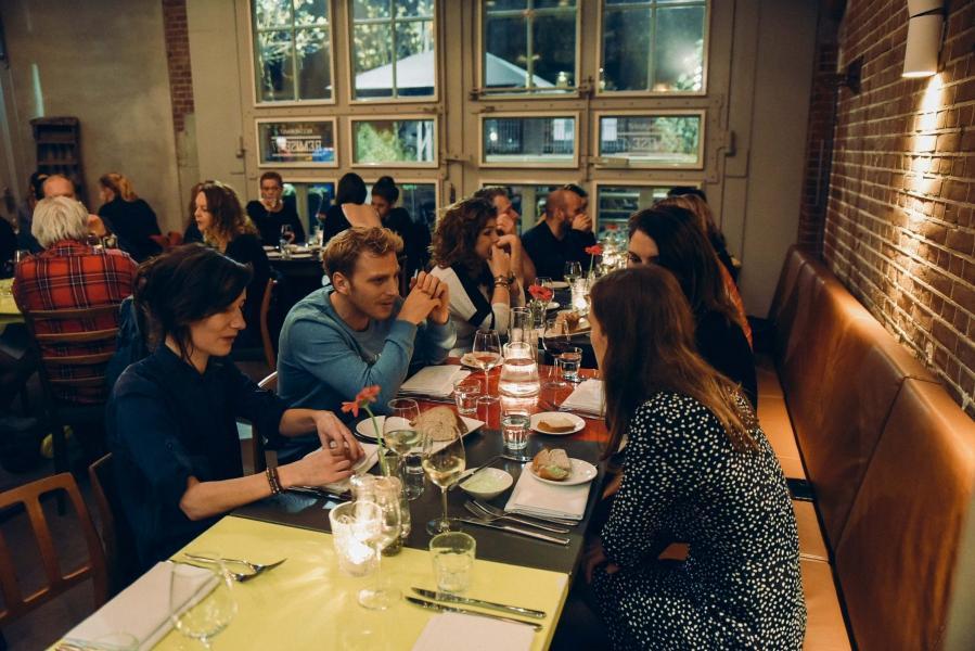 Фото Hotel De Hallen