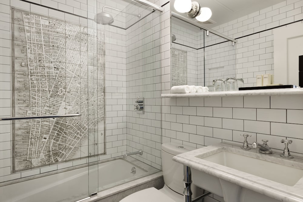 Фото The Frederick Hotel