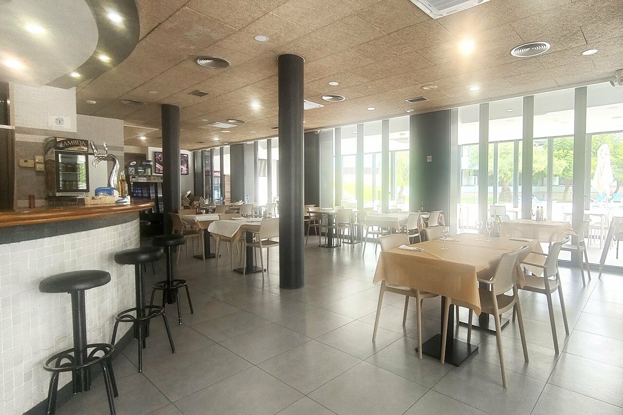 Фото Aparthotel Comtat Sant Jordi