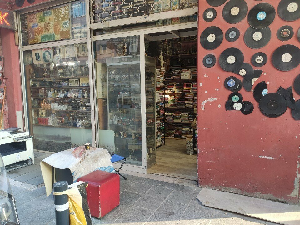 Antique store Kırık Plak Avcılar, Istanbul, photo
