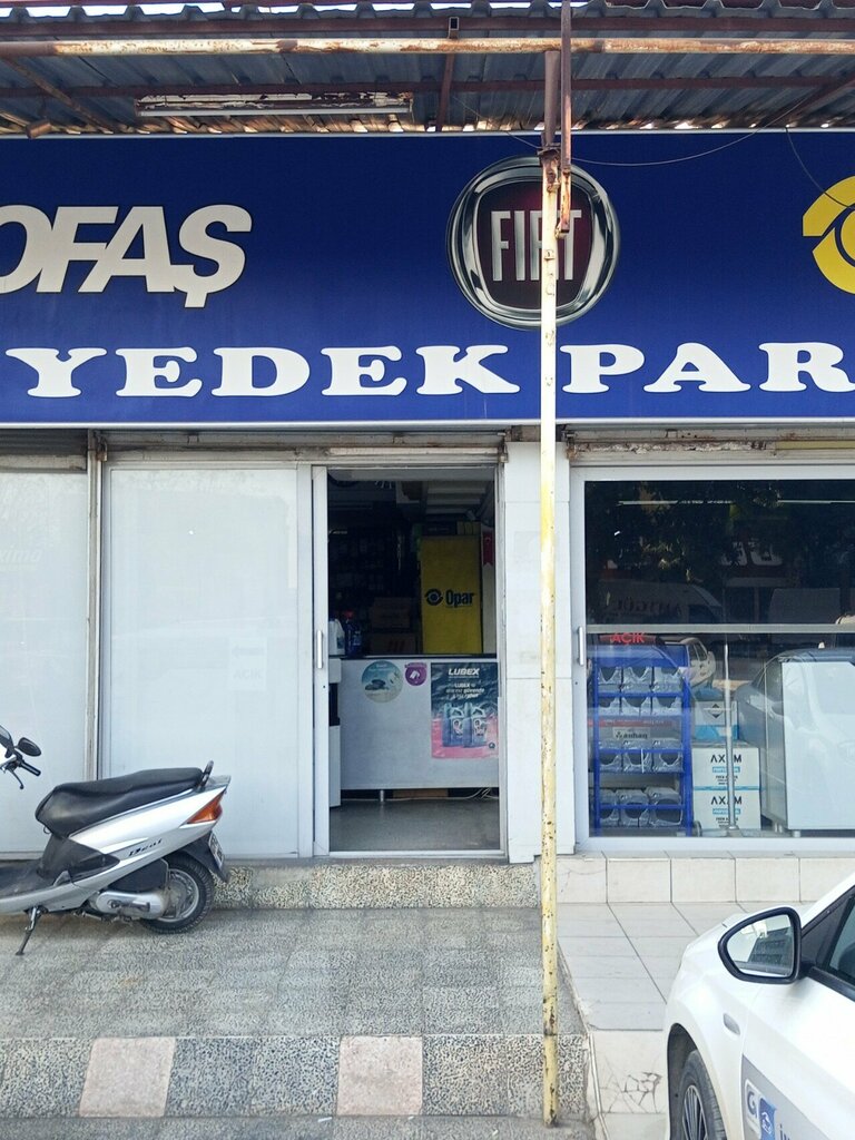 Tienda de repuestos y artículos para automóviles Behzat Yedek Parca Oto Tamir Bakim Otomotiv, , foto