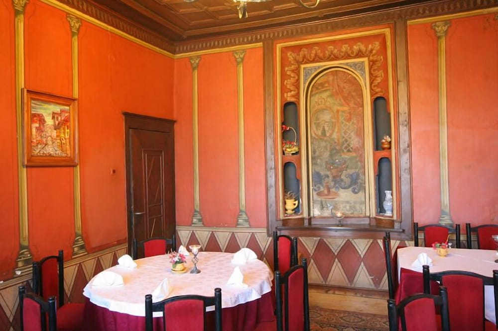 Фото Hotel Alafrangite