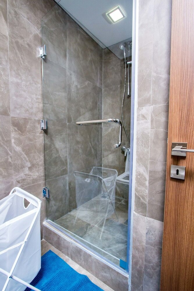 Фото Pls Apartments - Cantonments