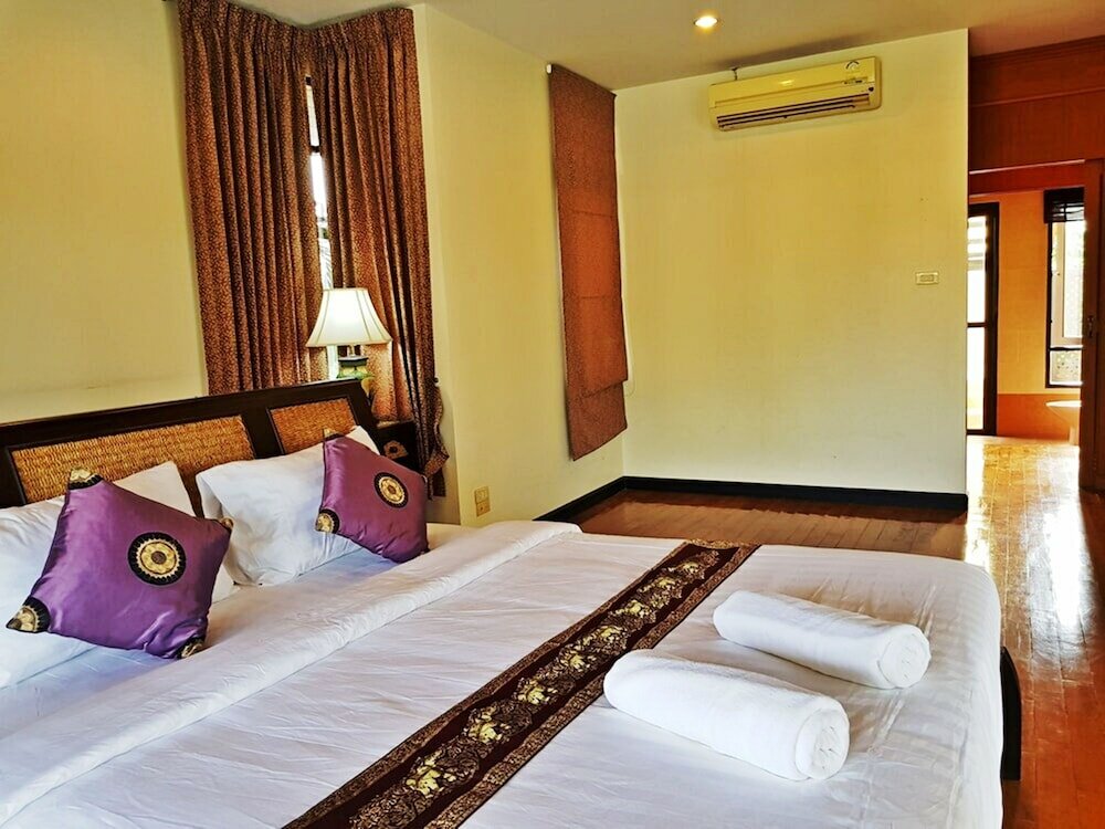 Фото Punnapha Pool Villa Pattaya