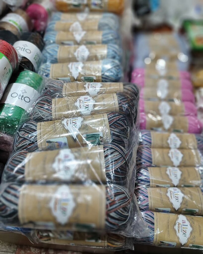 Yarn store Yalcin Wool Warehouse, Izmir, photo