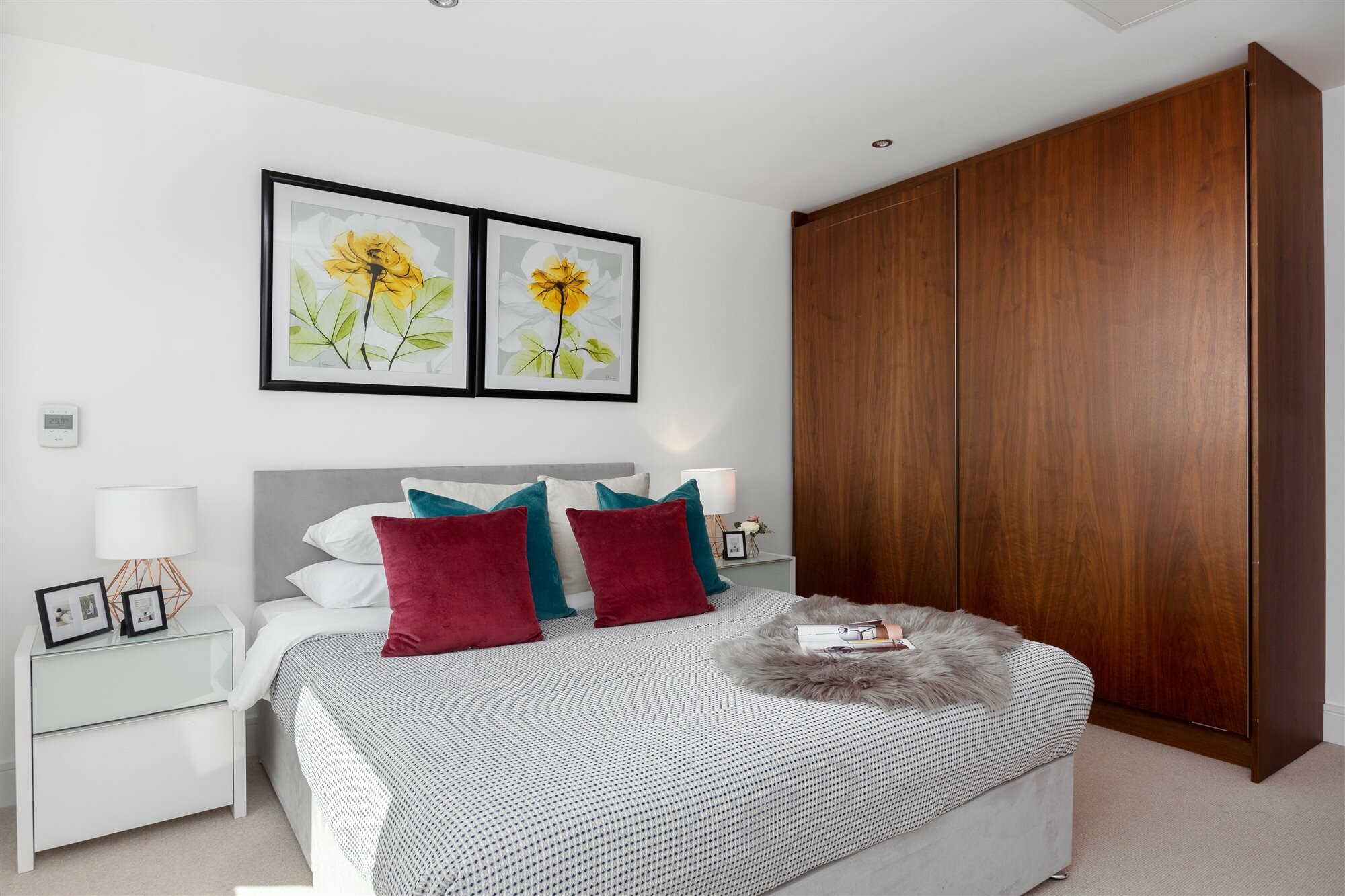 Фото Lincoln Plaza London, Curio Collection by Hilton