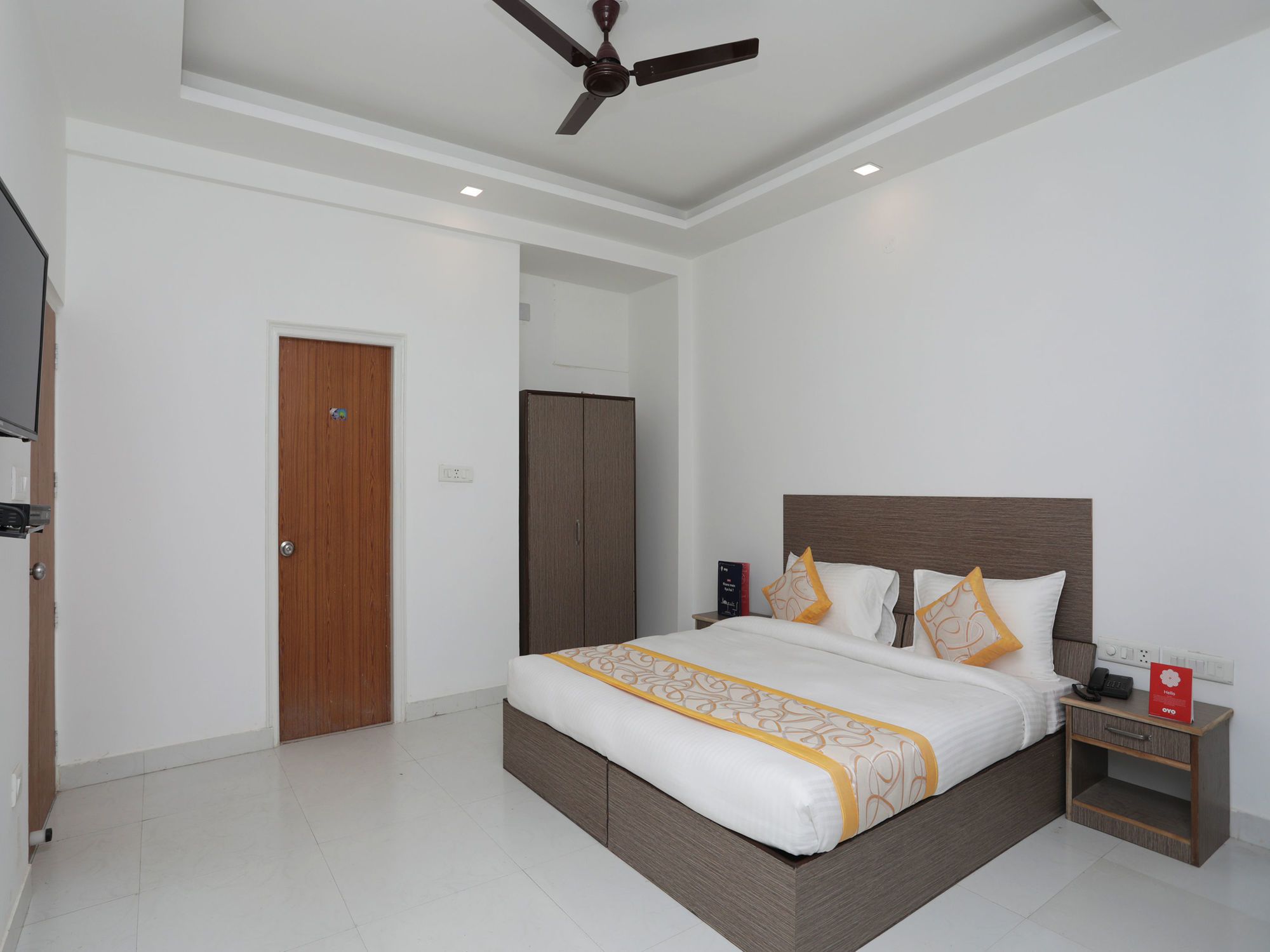 Фото Oyo 12235 Hotel Bliss Continental